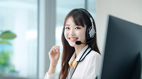 オペレーターの若い女性