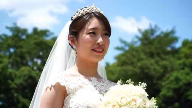 晴天の花嫁姿の映像